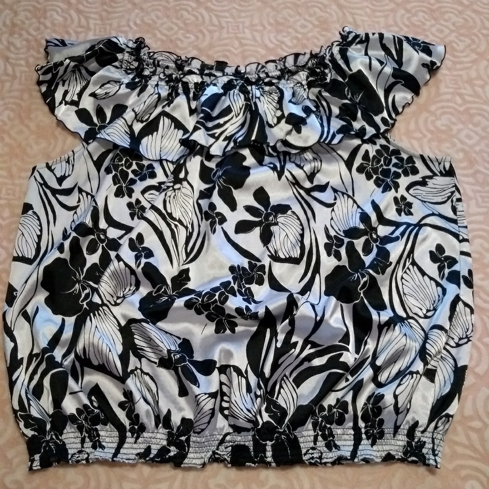 🔆3 for $10🔆Cold Shoulder Blouse